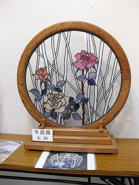 ステンドグラス「冬薔薇」